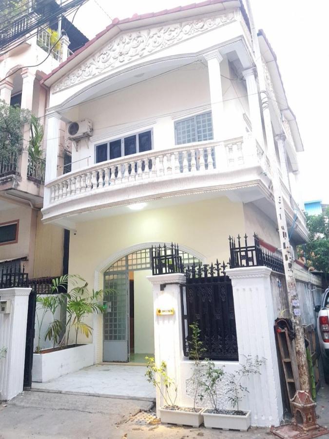 Dimocrata Phnom Penh Exterior foto
